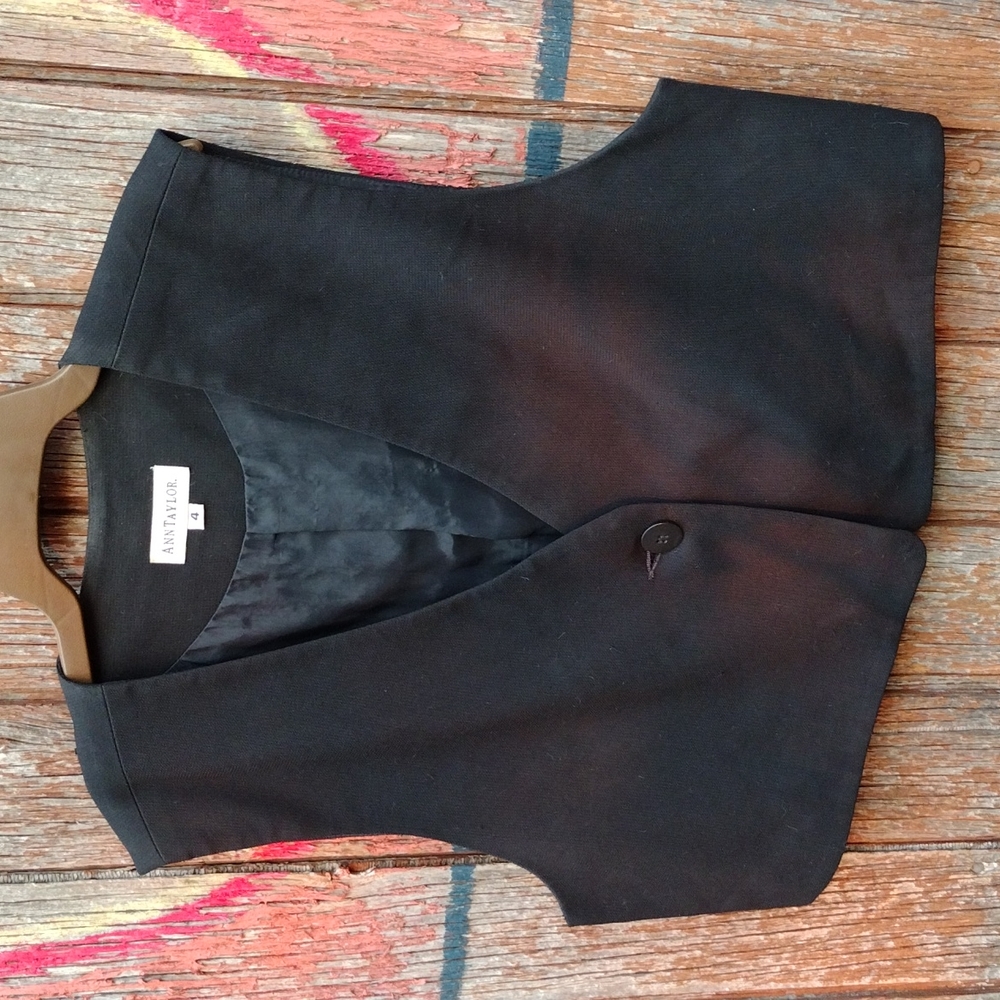 VNTG Ann Taylor vest
